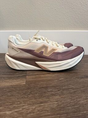 New Balance FuelCell Rebel v5